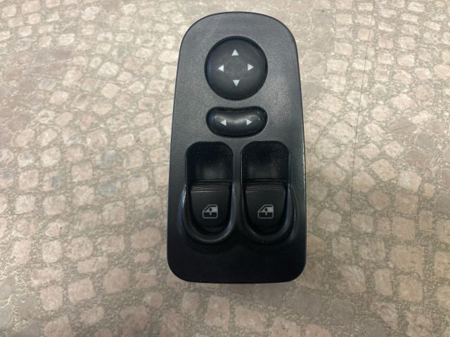 bontott LANCIA YPSILON Bal első Ablakemelő Kapcsoló