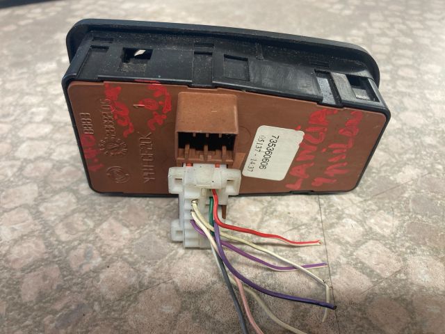 bontott LANCIA YPSILON Bal első Ablakemelő Kapcsoló