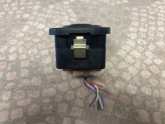 bontott LANCIA YPSILON Bal első Ablakemelő Kapcsoló