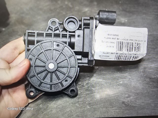 bontott LANCIA YPSILON Bal első Ablakemelő Motor