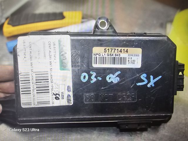 bontott LANCIA YPSILON Bal első Ajtó Vezérlőegység