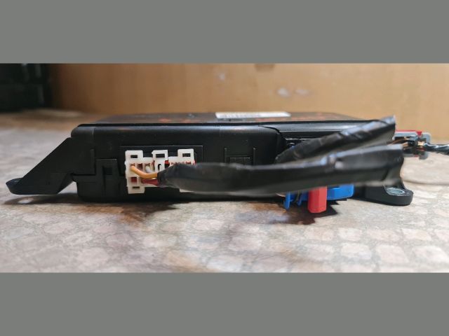 bontott LANCIA YPSILON Bal első Ajtó Vezérlőegység