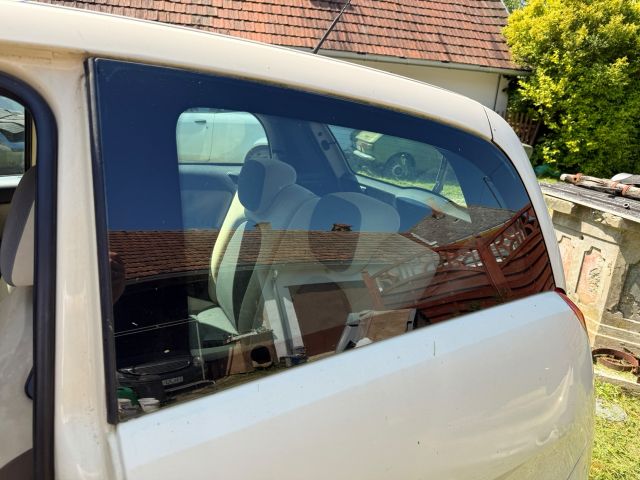 bontott LANCIA YPSILON Bal hátsó Fixüveg (Ajtóban)