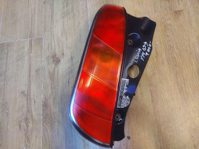 bontott LANCIA YPSILON Bal Hátsó Lámpa