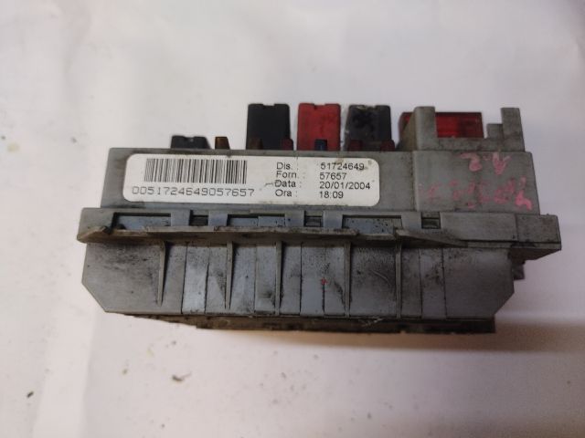 bontott LANCIA YPSILON Biztosítéktábla Utastér