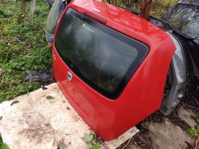 bontott LANCIA YPSILON Csomagtérajtó (Üres lemez)