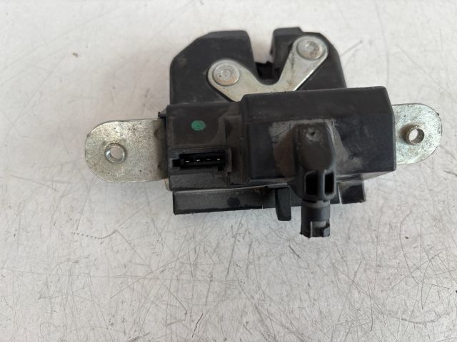 bontott LANCIA YPSILON Csomagtérajtó Zárszerkezet