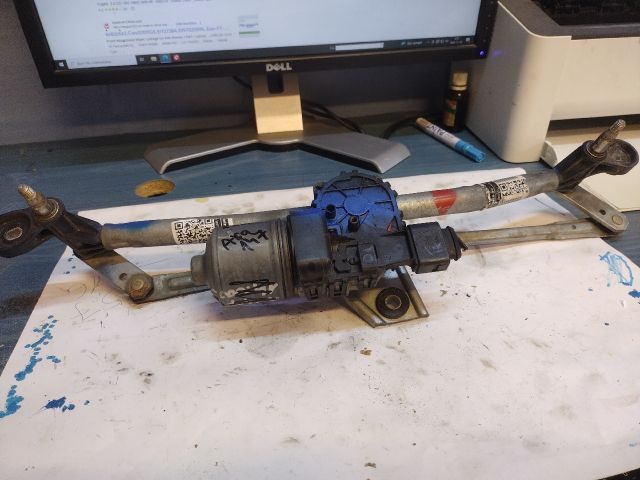 bontott LANCIA YPSILON Első Ablaktörlő Szerkezet Motorral