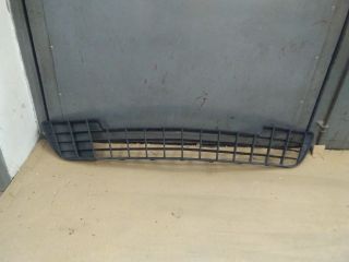 bontott LANCIA YPSILON Első Lökhárító Alsó Középső Díszrács