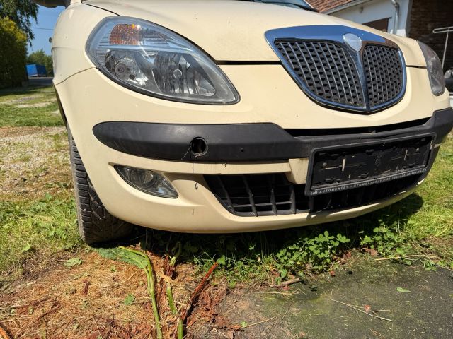 bontott LANCIA YPSILON Első Lökhárító (Üresen)