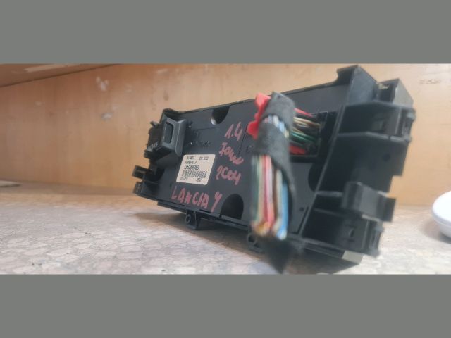 bontott LANCIA YPSILON Fűtéskapcsoló (digit klímás)
