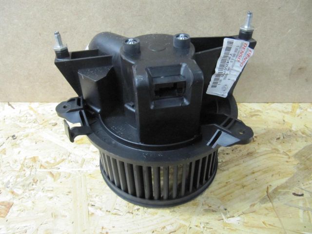 bontott LANCIA YPSILON Fűtőmotor (Klímás)