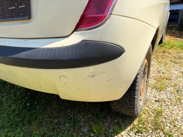 bontott LANCIA YPSILON Hátsó Lökhárító (Üresen)