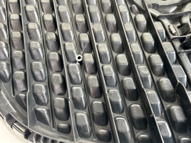 bontott LANCIA YPSILON Hűtőrács