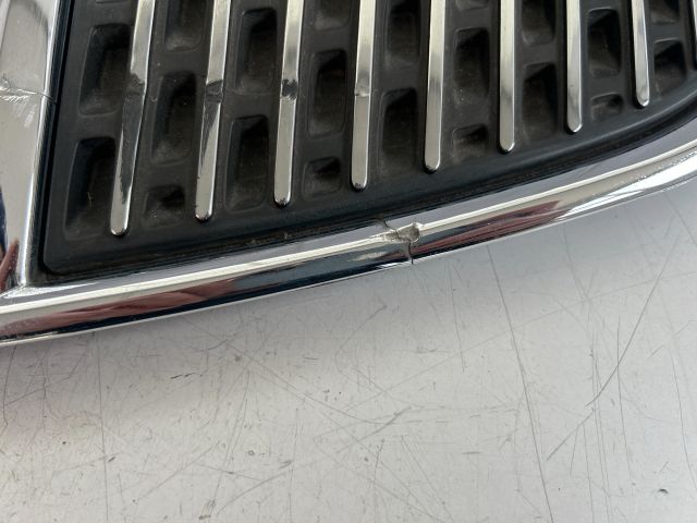 bontott LANCIA YPSILON Hűtőrács