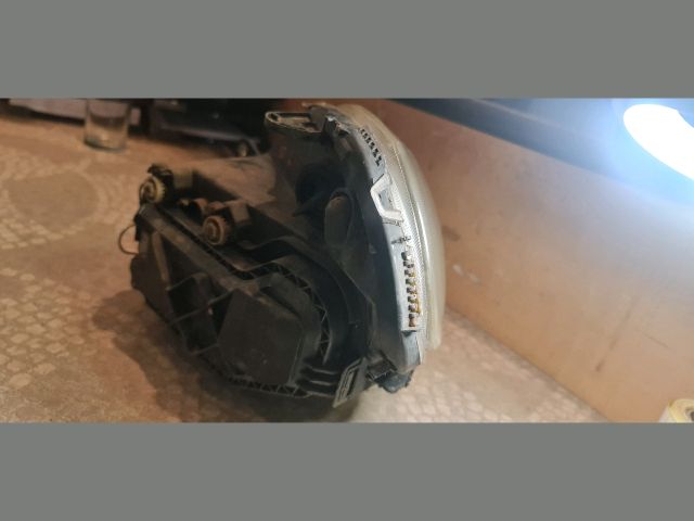 bontott LANCIA YPSILON Jobb Fényszóró