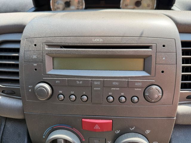 bontott LANCIA YPSILON Rádió / CD
