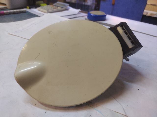 bontott LANCIA YPSILON Tankajtó