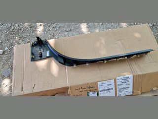 bontott LAND ROVER DEFENDER Bal első Belső Küszöb Burkolat