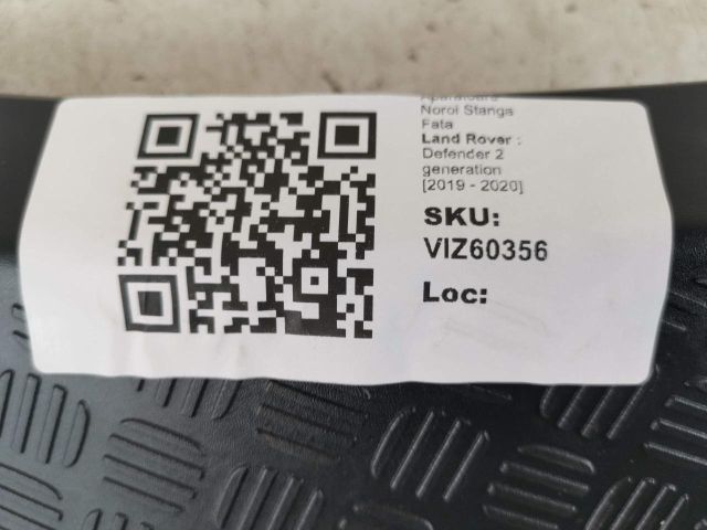 bontott LAND ROVER DEFENDER Bal első Sárvédő Gumi