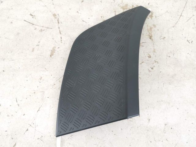 bontott LAND ROVER DEFENDER Bal első Sárvédő Gumi