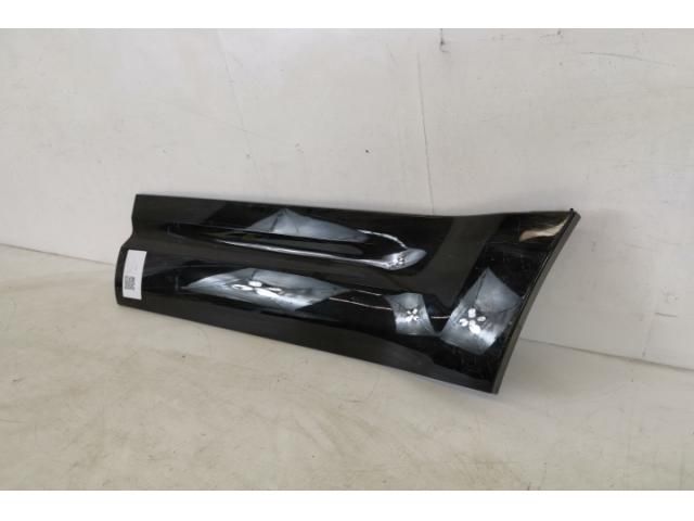 bontott LAND ROVER DEFENDER Bal hátsó Ajtó Díszléc