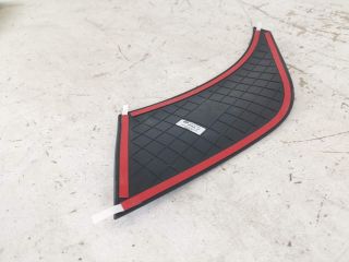 bontott LAND ROVER DEFENDER Bal hátsó Sárvédő Gumi