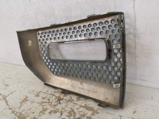 bontott LAND ROVER DEFENDER Bal Ködzárófény Keret