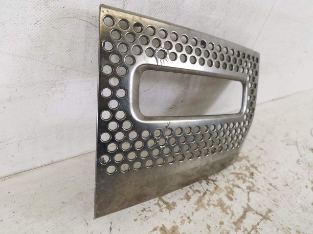 bontott LAND ROVER DEFENDER Bal Ködzárófény Keret