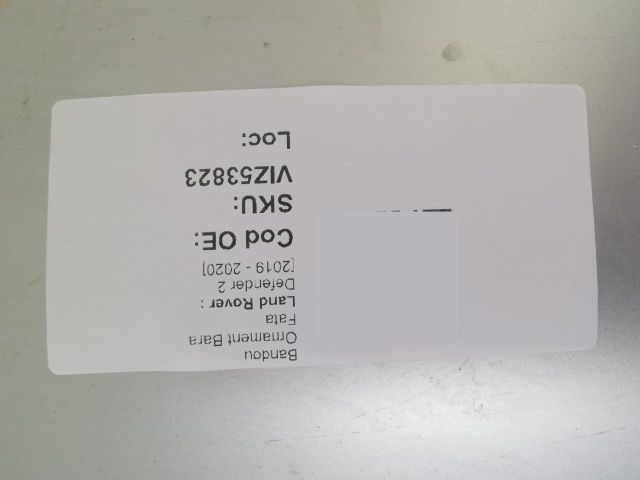 bontott LAND ROVER DEFENDER Első Lökhárító Díszléc