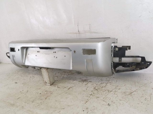 bontott LAND ROVER DEFENDER Hátsó Lökhárító (Üresen)