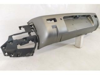 bontott LAND ROVER DEFENDER Hátsó Lökhárító (Üresen)