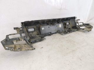 bontott LAND ROVER DEFENDER Hátsó Lökhárító (Üresen)