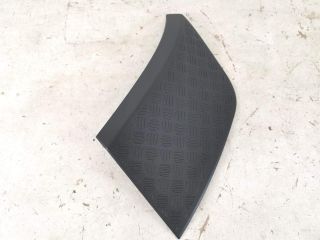 bontott LAND ROVER DEFENDER Jobb első Sárvédő Gumi