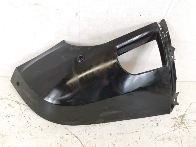 bontott LAND ROVER DEFENDER Jobb hátsó Lökhárító Díszléc