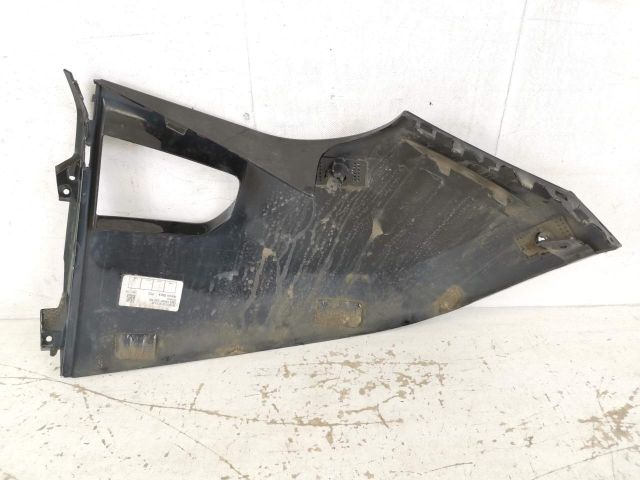 bontott LAND ROVER DEFENDER Jobb hátsó Lökhárító Díszléc