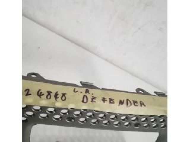 bontott LAND ROVER DEFENDER Jobb Ködlámpa Rács