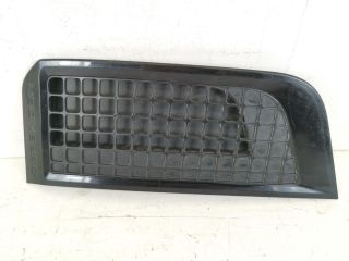 bontott LAND ROVER DEFENDER Jobb Ködlámpa Rács