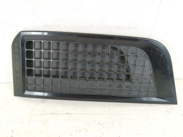 bontott LAND ROVER DEFENDER Jobb Ködlámpa Rács