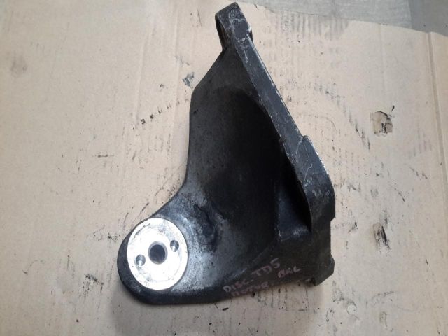 bontott LAND ROVER DISCOVERY Motor Tartó Bak (Fém)