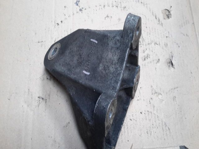 bontott LAND ROVER DISCOVERY Motor Tartó Bak (Fém)