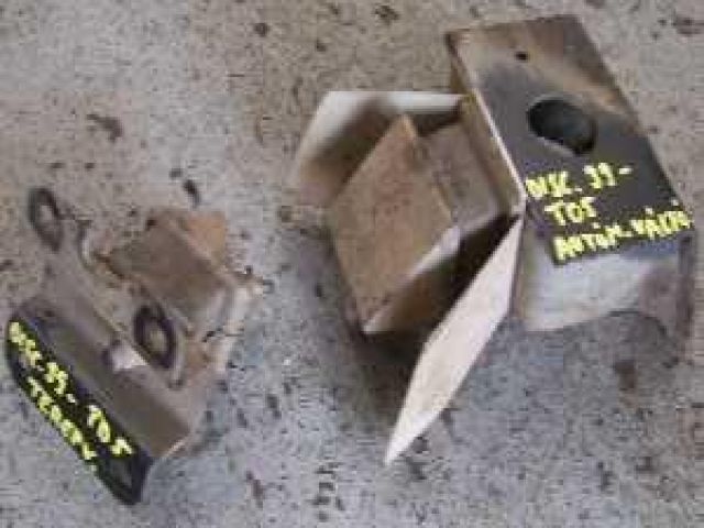 bontott LAND ROVER DISCOVERY Váltó Tartó Bak (Pozíciófüggetlen)