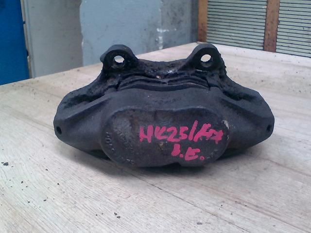 bontott LAND ROVER DISCOVERY Bal első Féknyereg Munkahengerrel