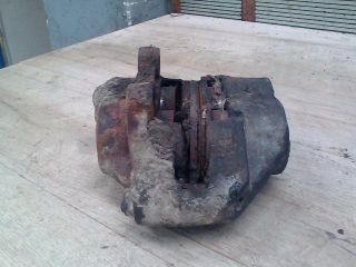 bontott LAND ROVER DISCOVERY Bal első Féknyereg Munkahengerrel