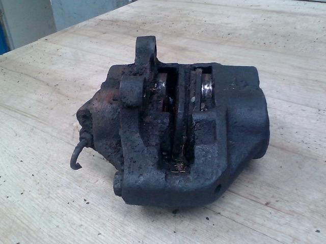 bontott LAND ROVER DISCOVERY Bal első Féknyereg Munkahengerrel