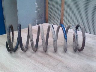 bontott LAND ROVER DISCOVERY Első Rugó