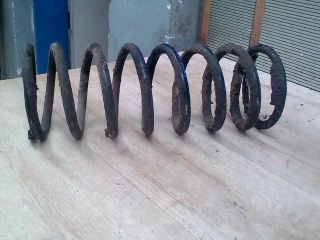 bontott LAND ROVER DISCOVERY Első Rugó