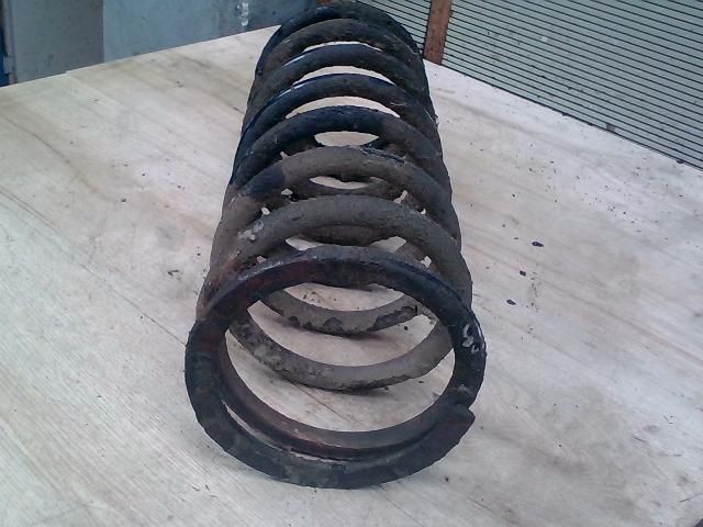 bontott LAND ROVER DISCOVERY Első Rugó