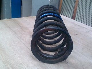 bontott LAND ROVER DISCOVERY Első Rugó