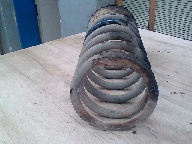 bontott LAND ROVER DISCOVERY Hátsó Rugó